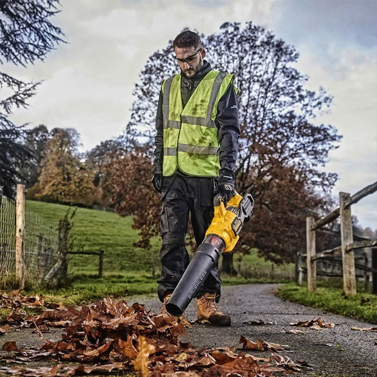 Dewalt DCMBA572N-XJ 54V XR FlexVolt Brushless Axial Blower with 1 x 9.0Ah Battery & Charger