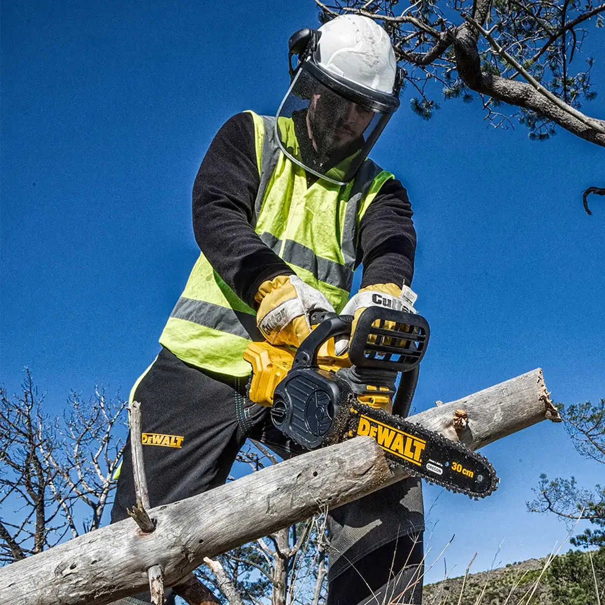 Dewalt DCMCS565N-XJ 18V XR Brushless 30cm Chainsaw Body Only