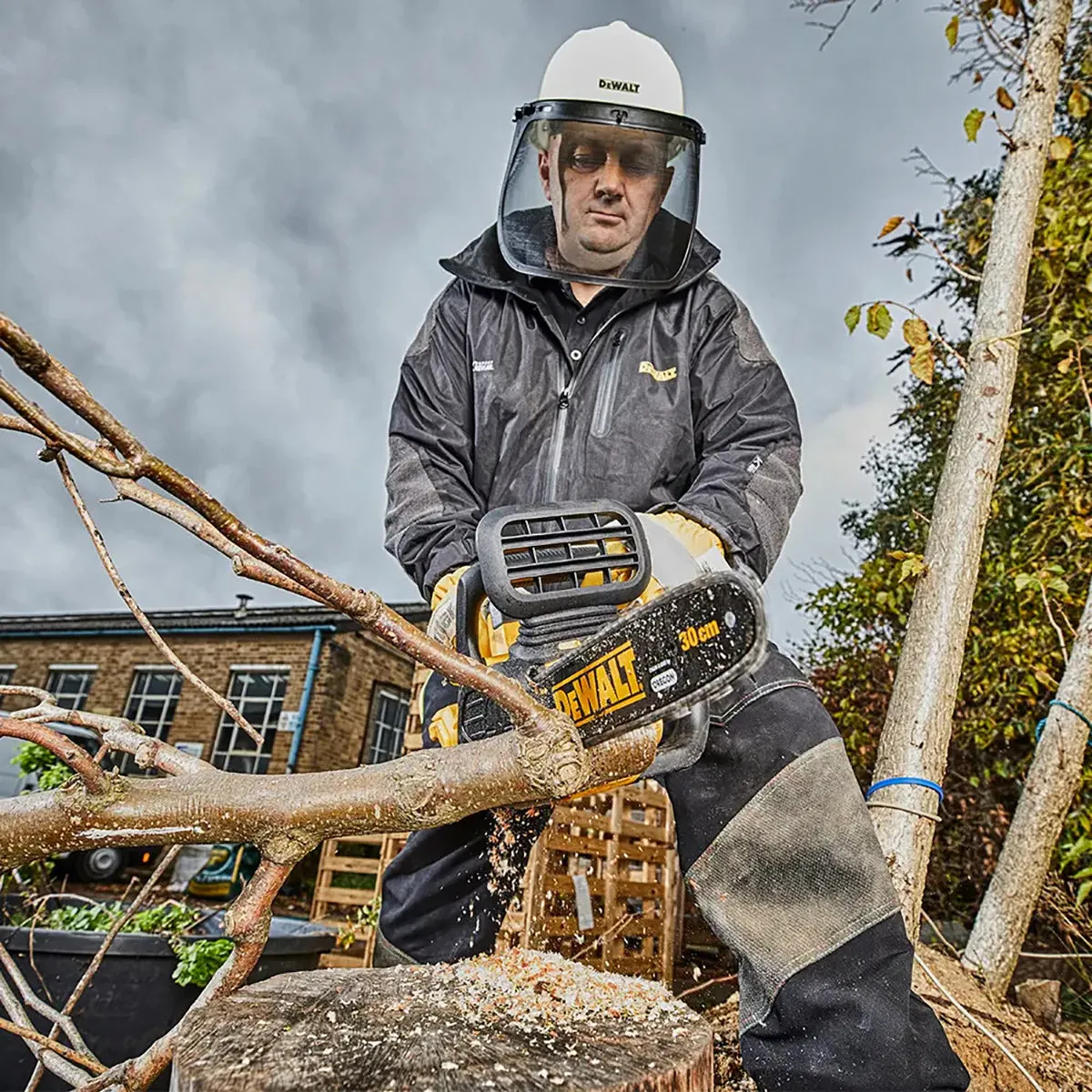 Dewalt DCMCS565N-XJ 18V XR Brushless 30cm Chainsaw Body Only