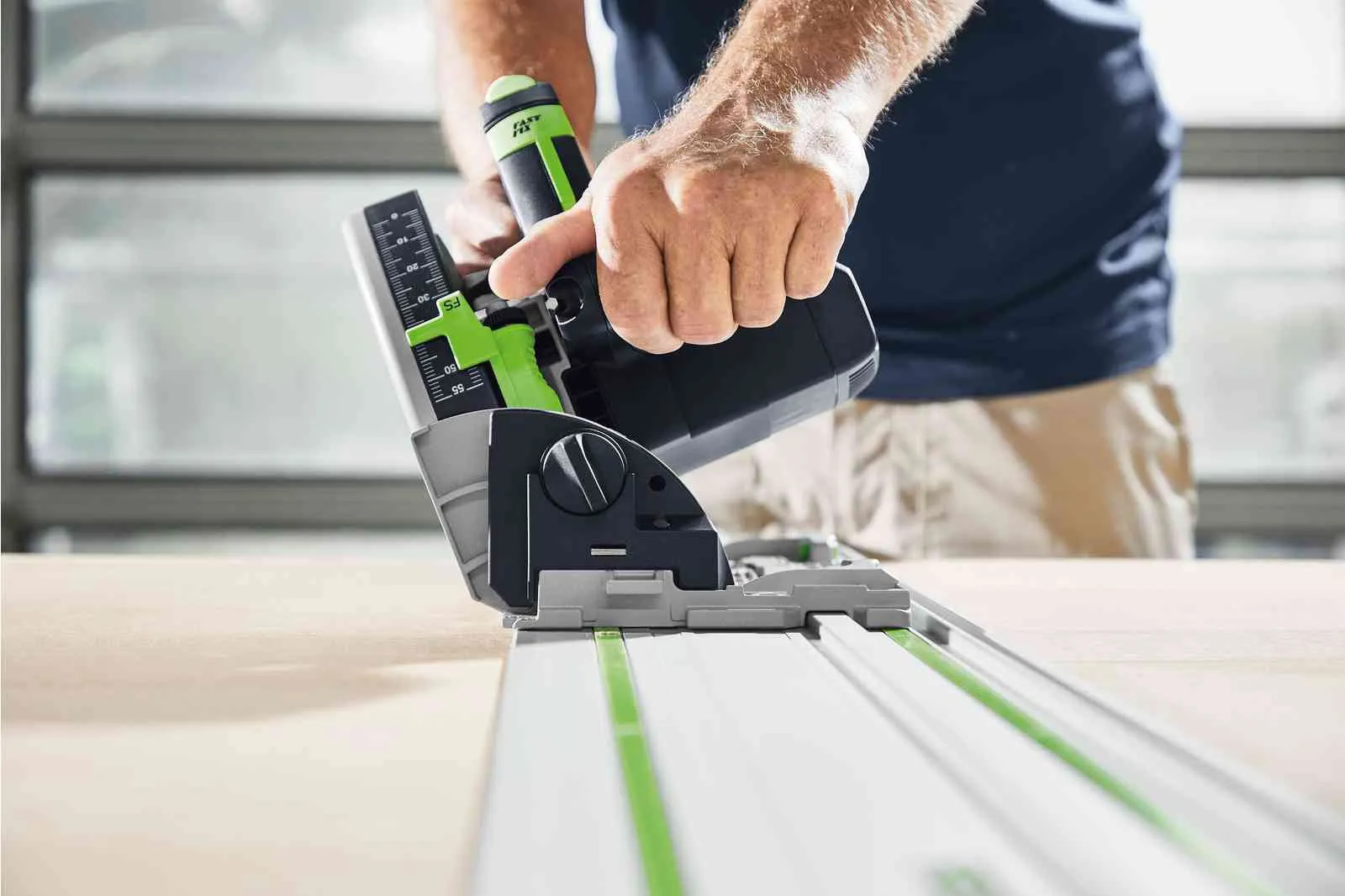 Festool TS 55 FEBQ-Plus 230V GB Circular Plunge-Cut Saw - 576706 With Guide Rail Kit Set 577932