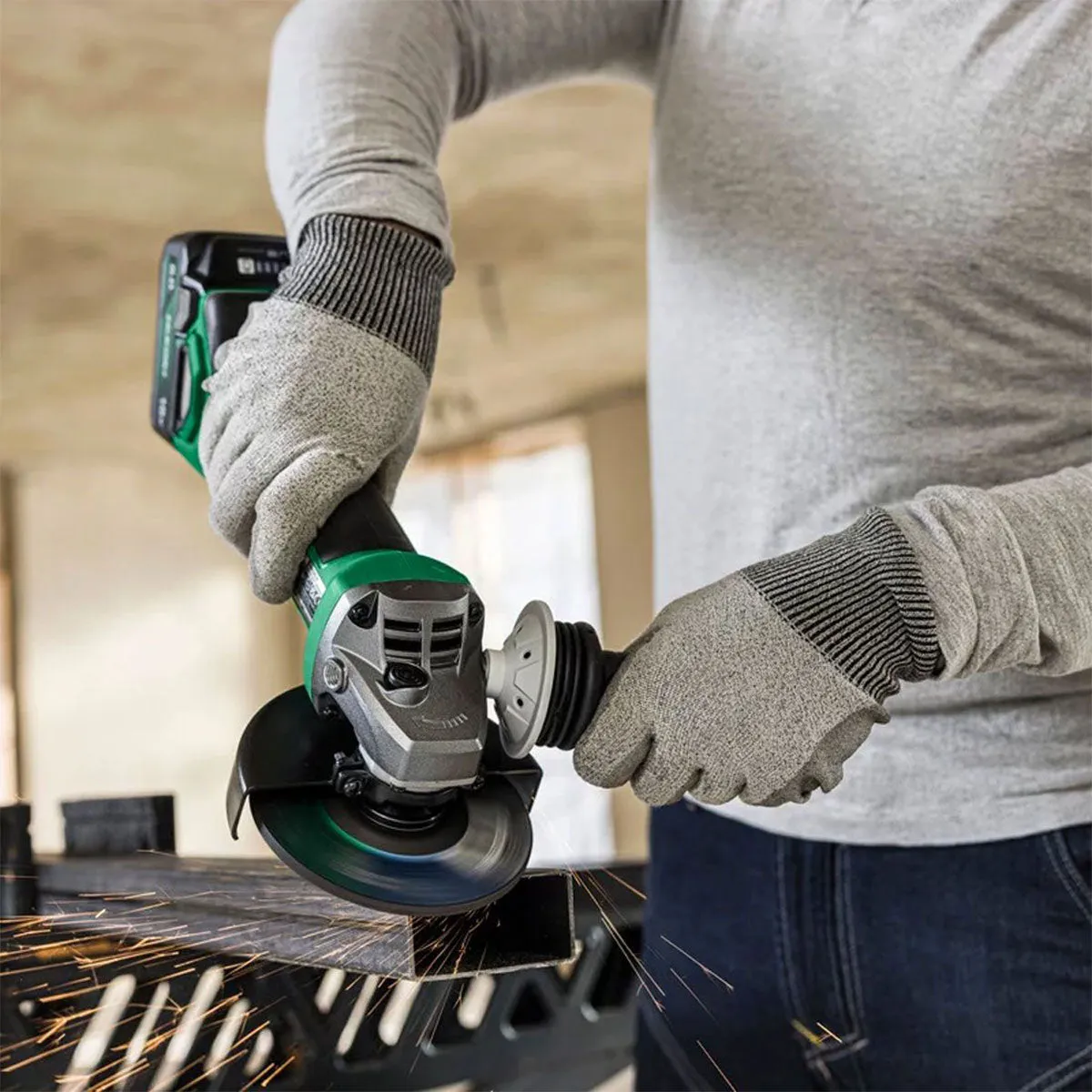 Hikoki G1812DAW4Z 18V Brushless 115mm Angle Grinder with 1 x 2.5Ah/5.0Ah Battery Charger & Bag