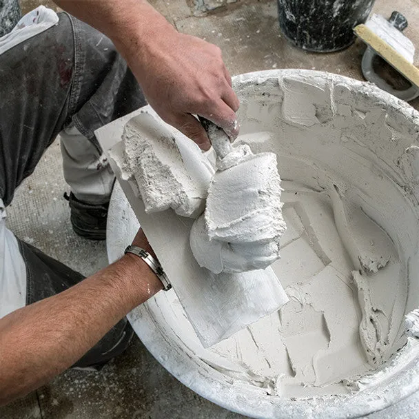 Hyundai HYPM1600E Paddle Mixer with 5-Piece Trowel Set 230V/1600W Mixing Tool for Plaster. Mortar & Paint