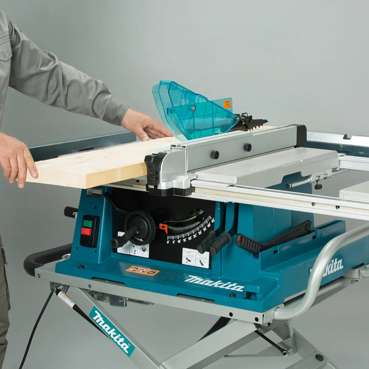 Makita 2704N/1 260mm Table Saw 110V/1650W with Portable Folding Stand