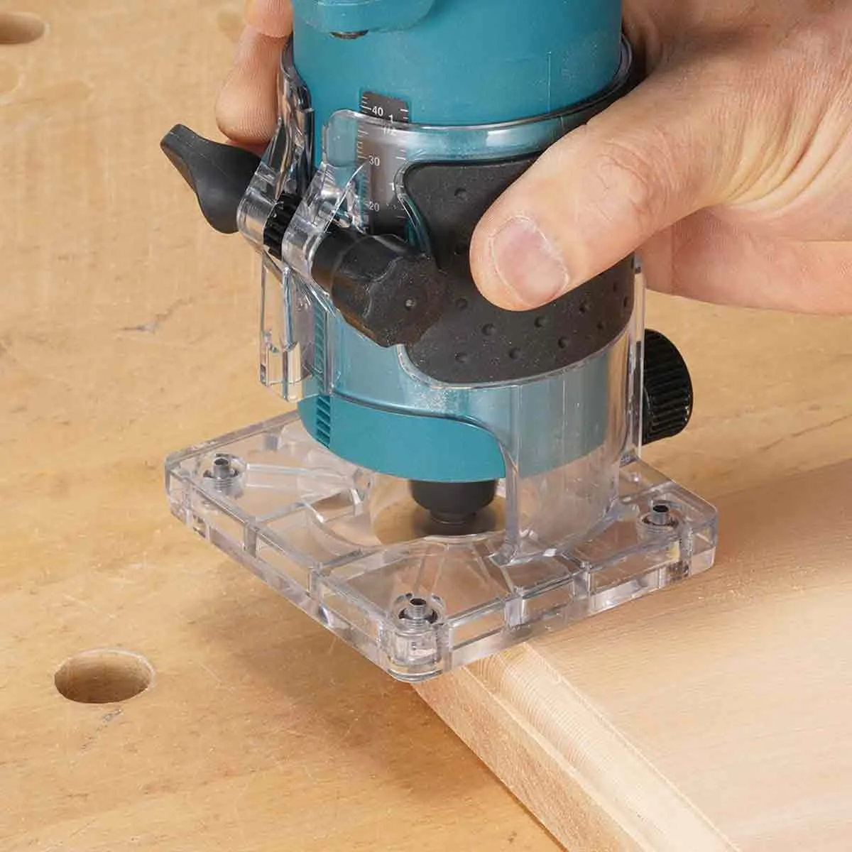Makita DRT52Z 18V LXT Brushless 1/4 Router Trimmer with 12 Piece Cutter Set