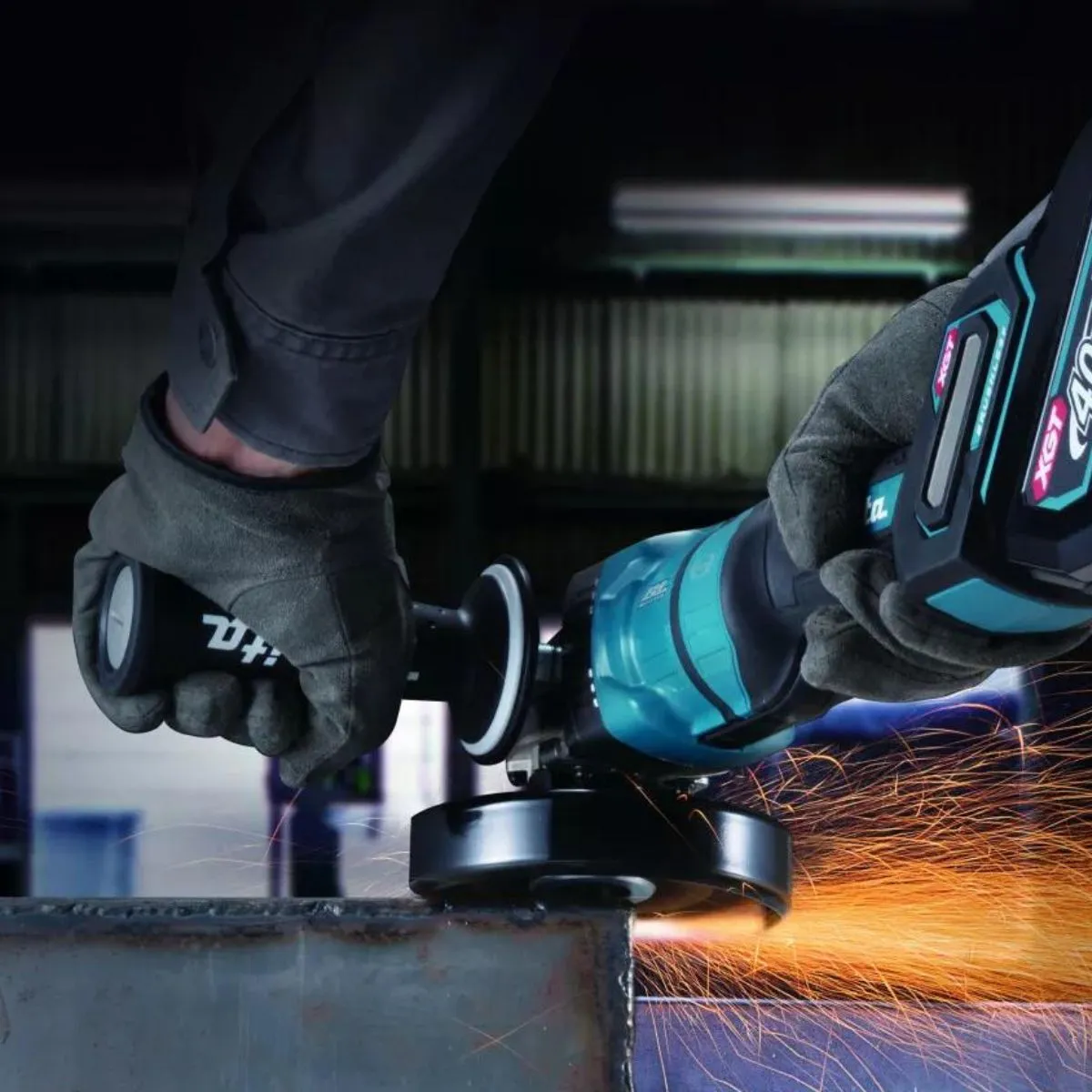 Makita GA050GZ01 40Vmax XGT Brushless 125mm/5 Angle Grinder With Case