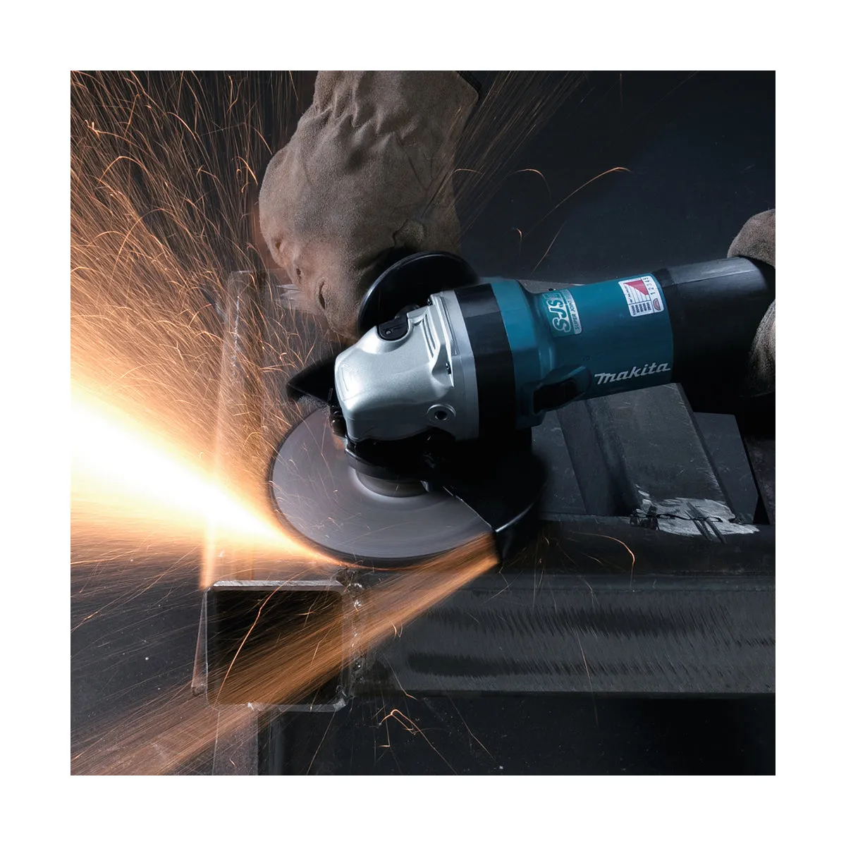 Makita GA5041CT01/1 125mm Corded Angle Grinder 110V Heavy-Duty Grinder for Precision Cutting & Grinding