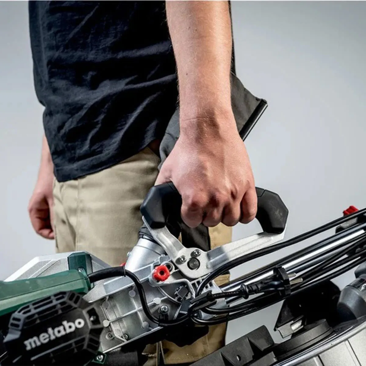 Metabo KGS 216mm Single Bevel Sliding Mitre Saw 240V with Universal Leg Stand