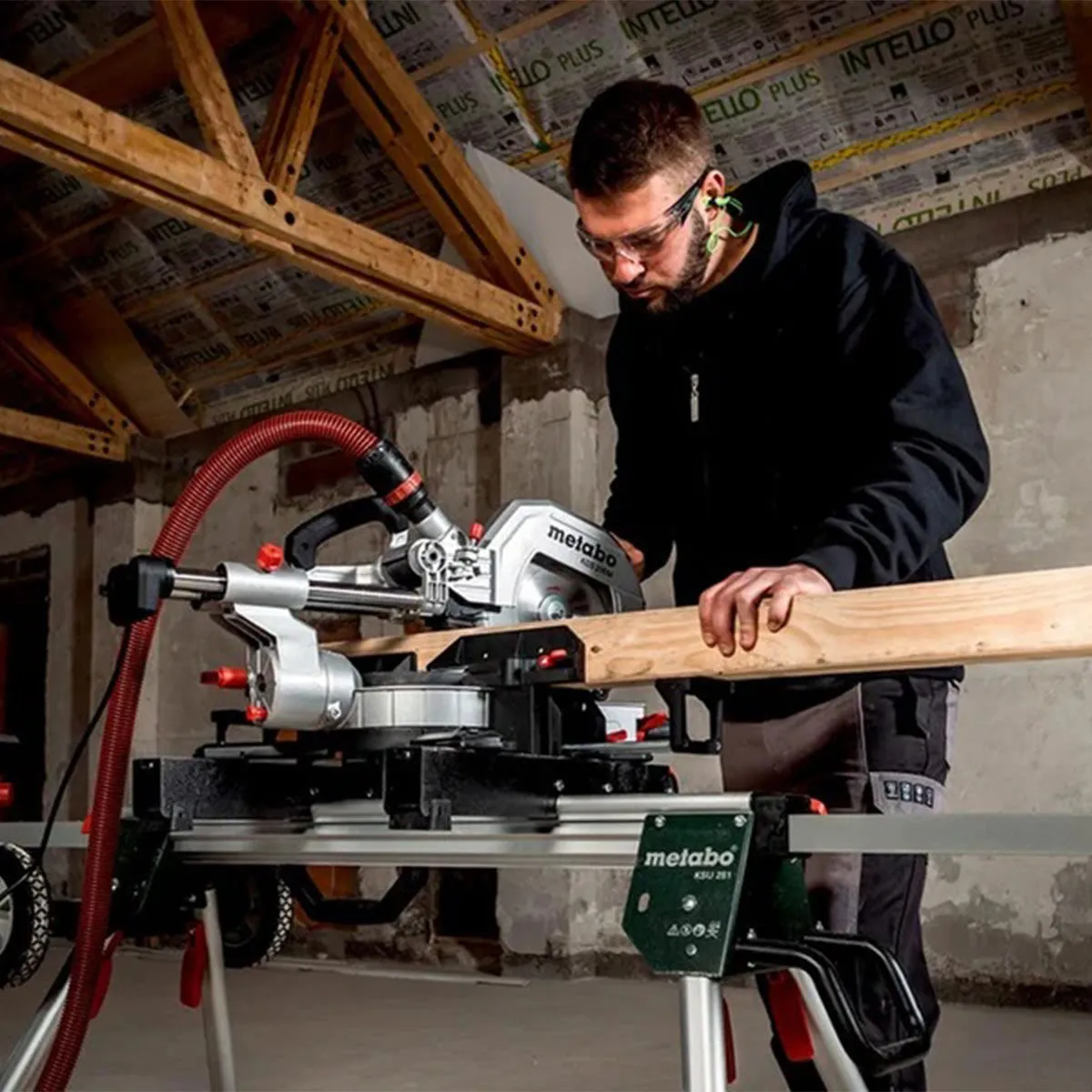 Metabo KGS 216mm Single Bevel Sliding Mitre Saw 240V with Universal Leg Stand