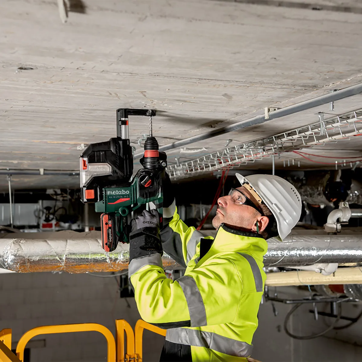 Metabo KH 18 LTX BL 24 Q 18V Brushless SDS  Combination Hammer Drill with 1 x 5.2Ah Battery Charger & Metabox