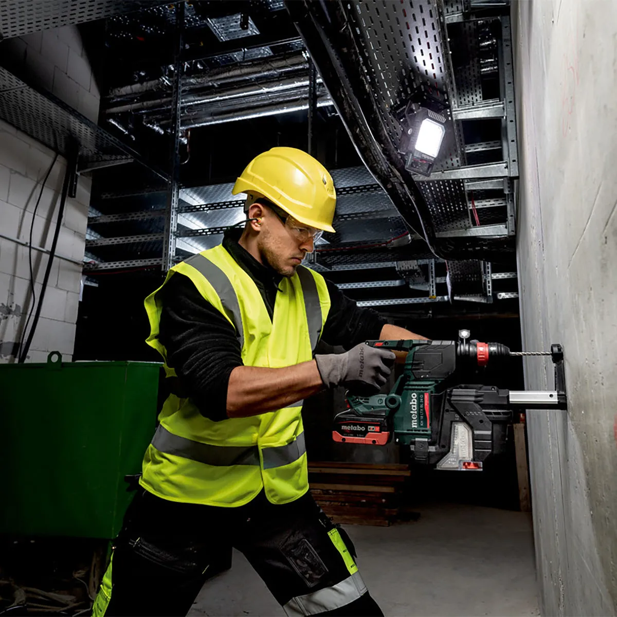 Metabo KH 18 LTX BL 24 Q 18V Brushless SDS  Combination Hammer Drill with 1 x 5.2Ah Battery Charger & Metabox