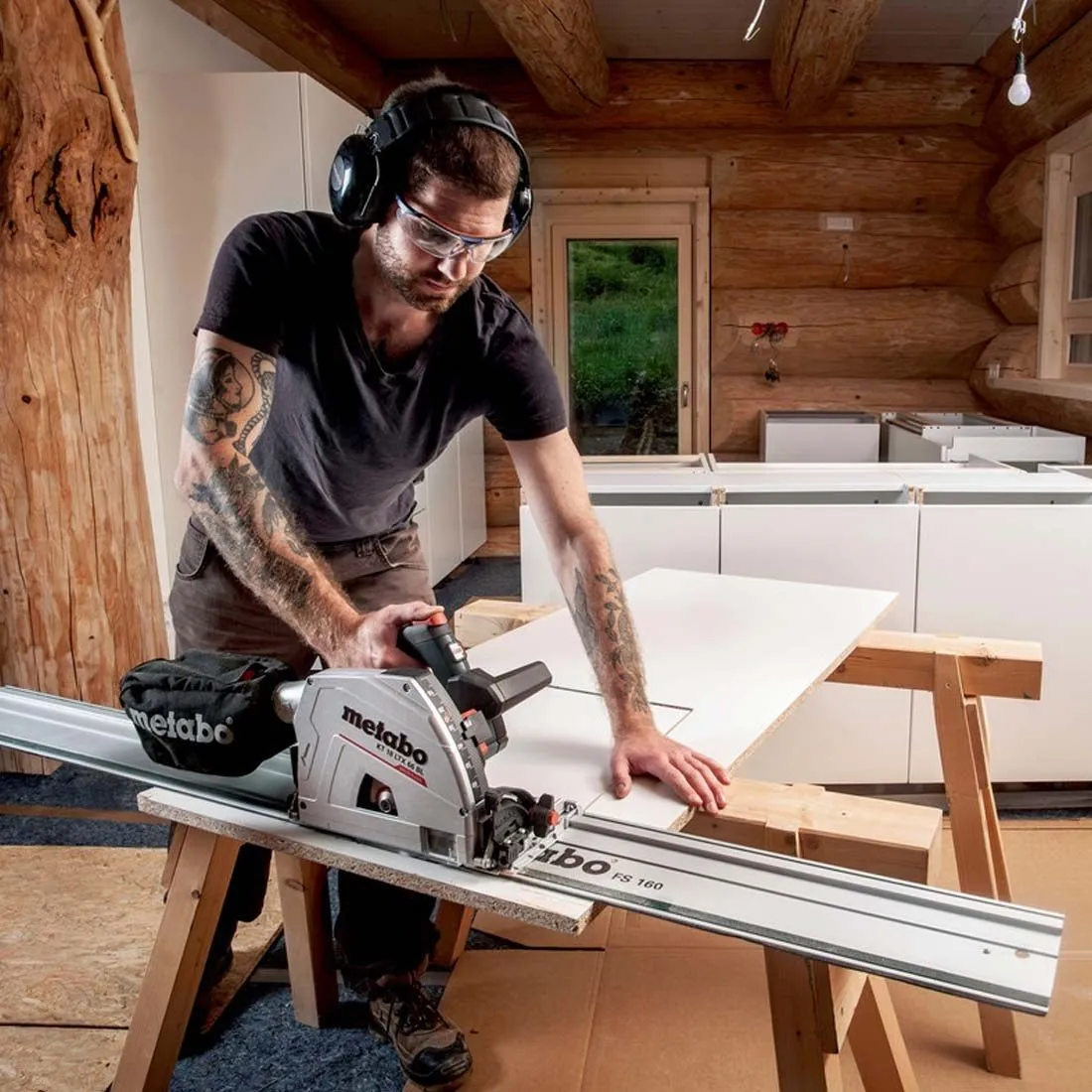 Metabo KT 18 LTX 66 BL 18V Brushless Plunge Saw with 2 x 5.2Ah Battery Charger & 1600mm Guide Rail Kit