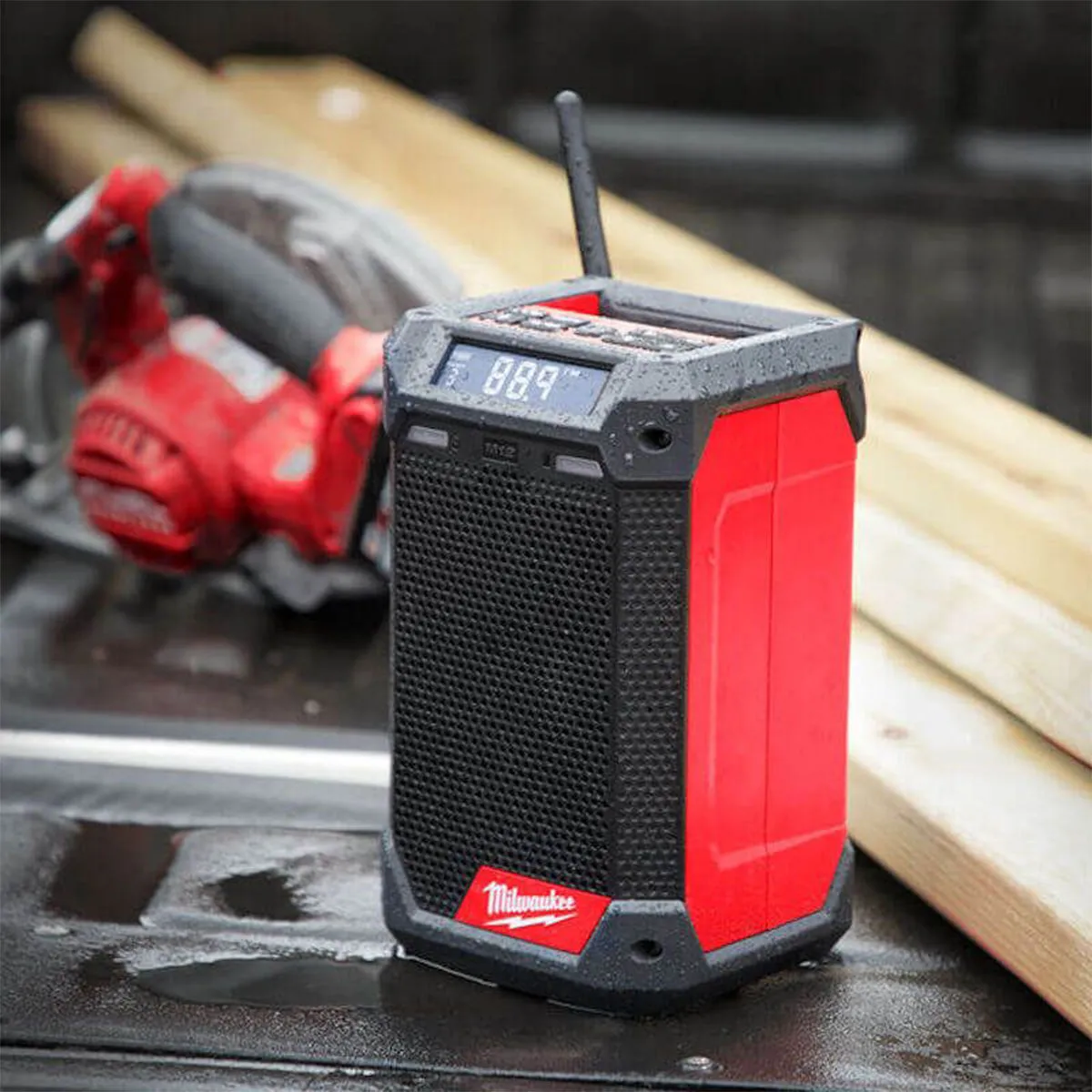 Milwaukee M12RCDAB -0 12V Radio and Charger with 5.0Ah Battery