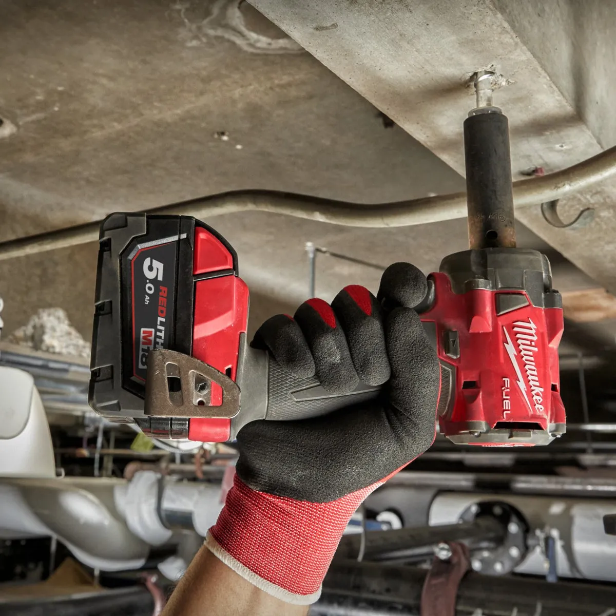 Milwaukee M18FIW2F38-0X 18V Fuel Brushless 3/8 Friction Ring Impact Wrench with 1 x 5.5Ah Battery Charger & Case