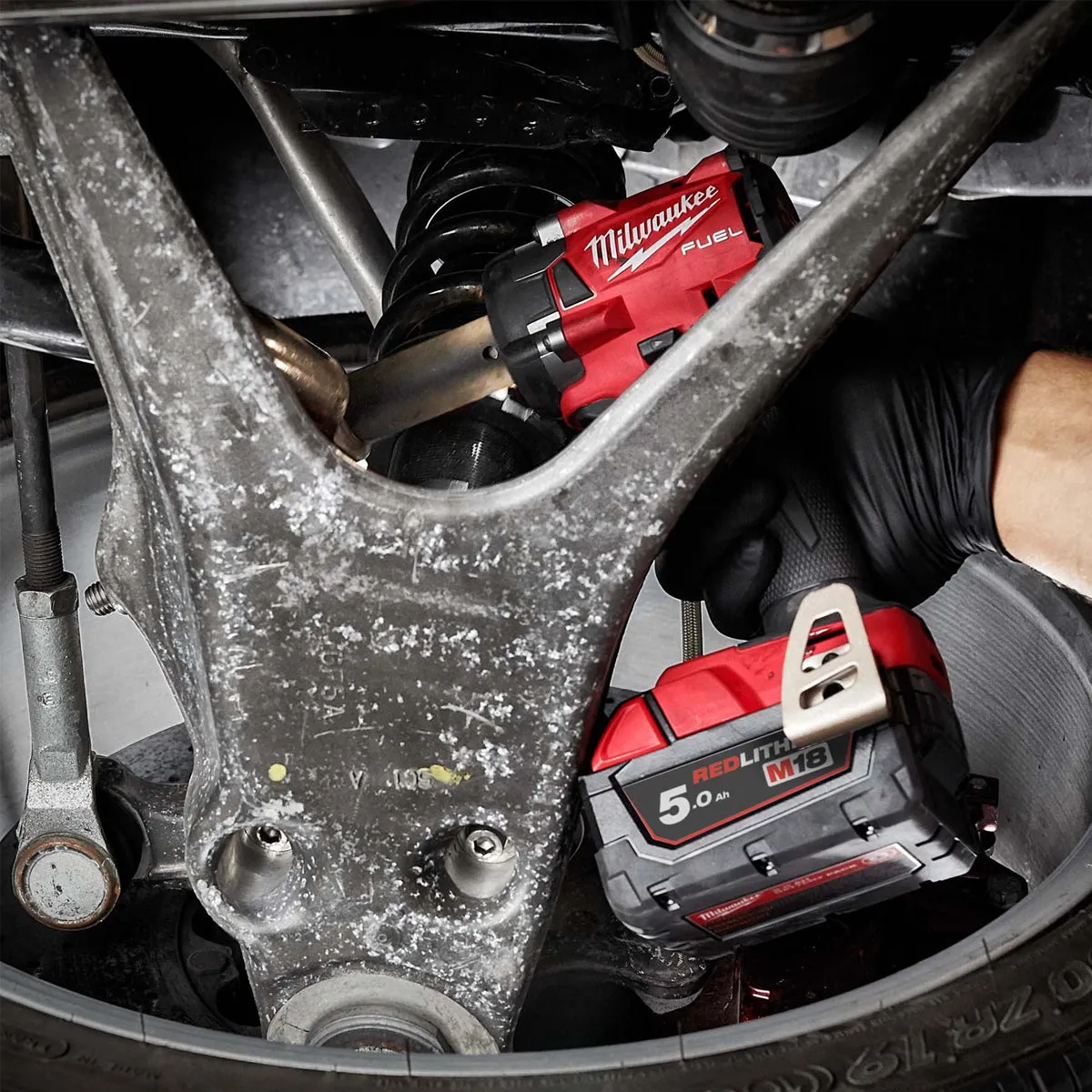 Milwaukee M18FIW2F38-0X 18V Fuel Brushless 3/8 Friction Ring Impact Wrench with 1 x 5.5Ah Battery Charger & Case