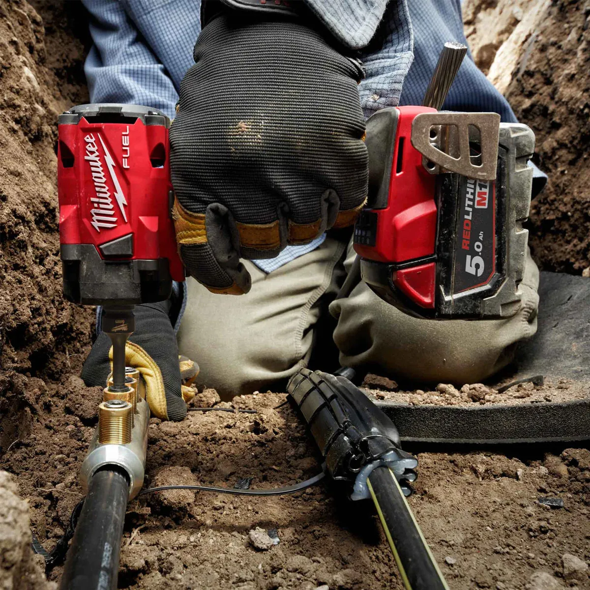 Milwaukee M18FIW2F38-0X 18V Fuel Brushless 3/8 Friction Ring Impact Wrench with 2 x 5.0Ah Battery & Charger