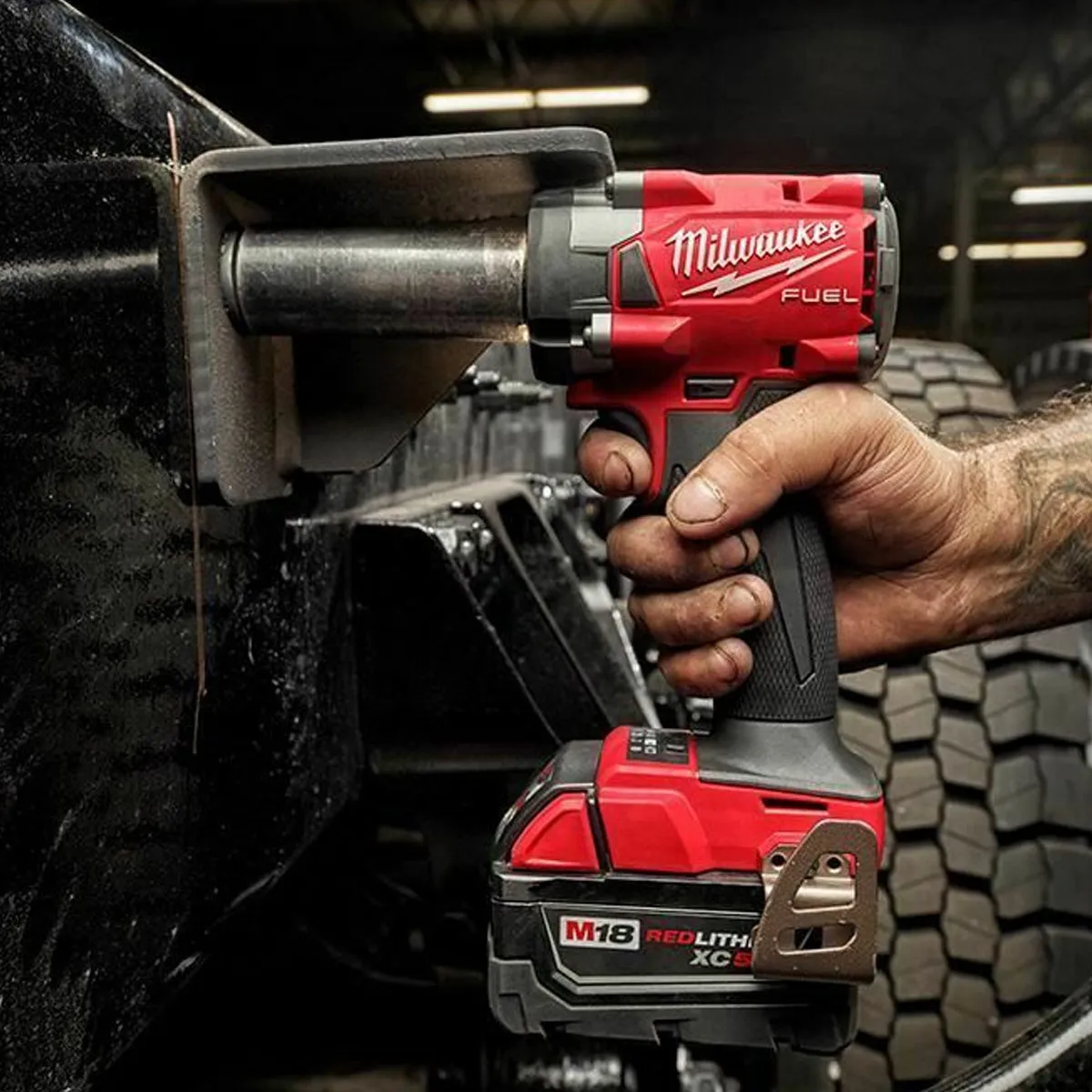 Milwaukee M18FIW2F38-0X 18V Fuel Brushless 3/8 Friction Ring Impact Wrench with 2 x 5.0Ah Battery & Charger