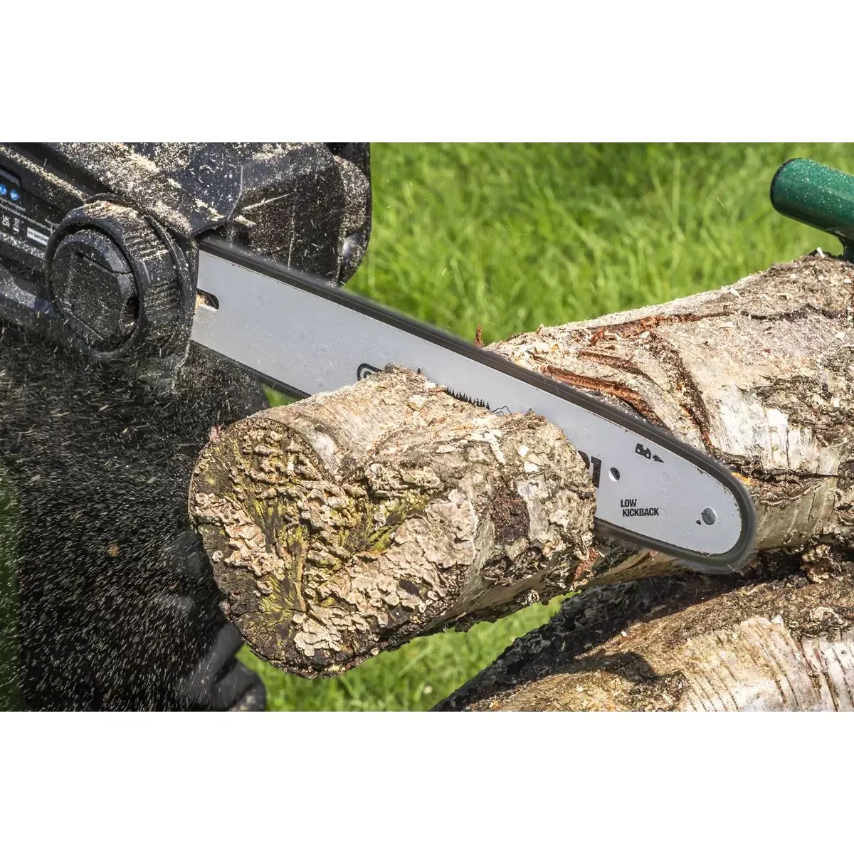 Sealey CP40VCSKIT 40V 35cm Cordless Chainsaw Kit With 2 battries & charger
