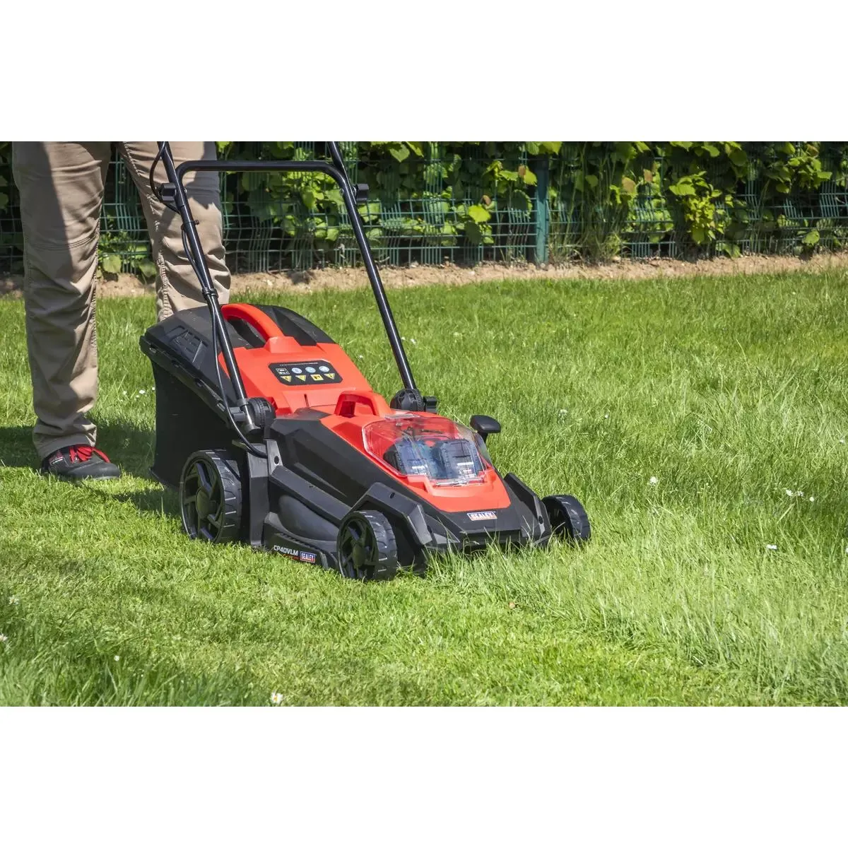 Sealey CP40VLMKIT 40V 40cm Cordless Lawn Mower Kit With 2 battries & charger