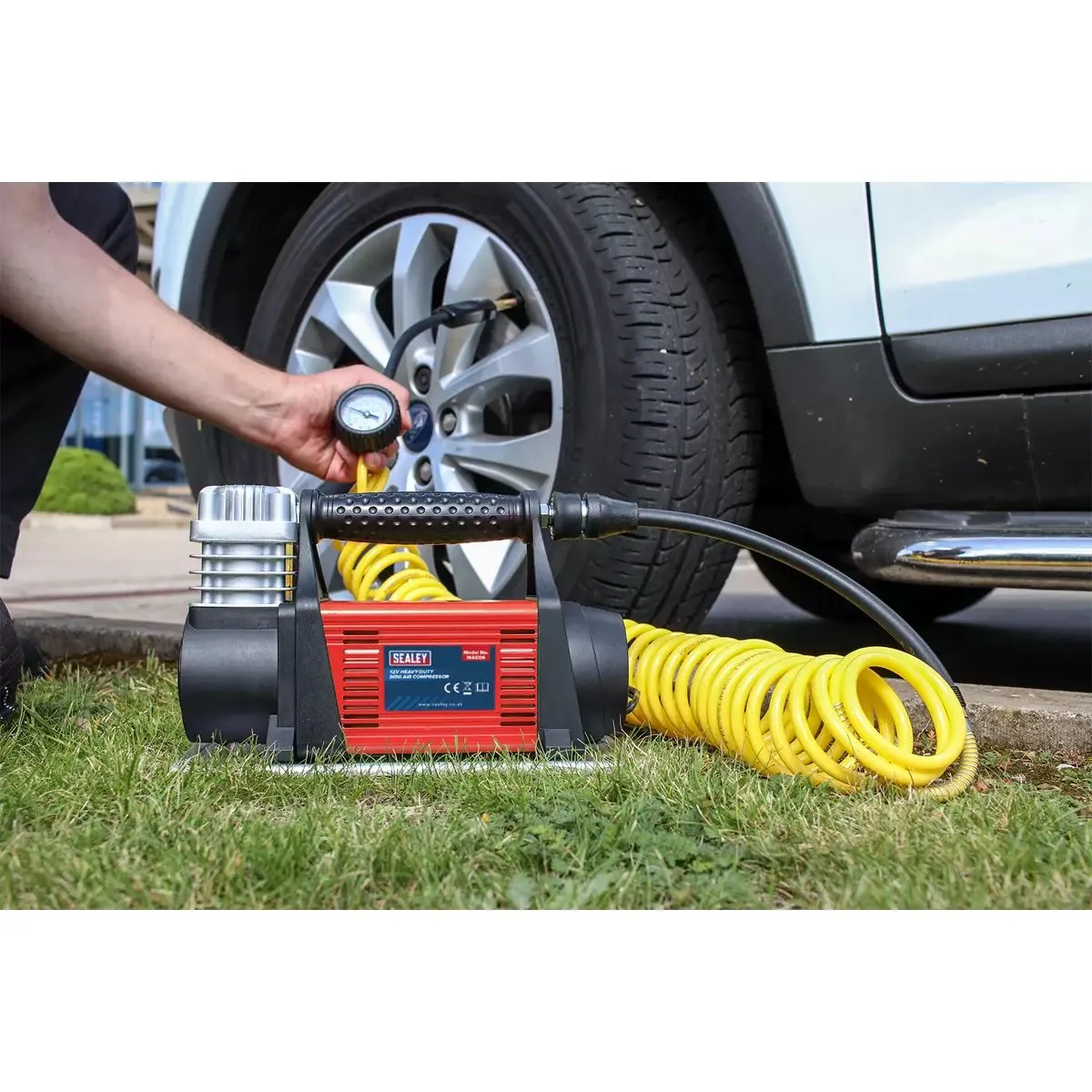 Sealey MAC06 12V Heavy Duty Mini Air Compressor