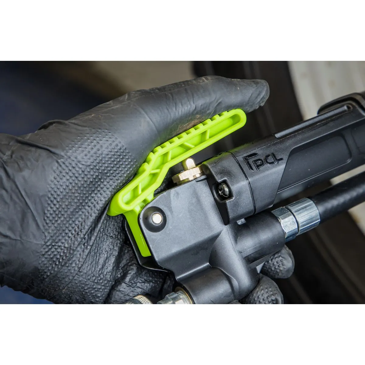 Sealey SA37/98 PCL Airlite Eco Tyre Inflator with Clip-On Connector