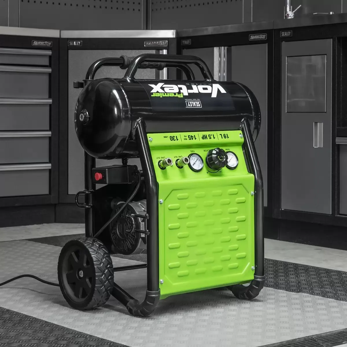 Sealey SAC1900 19L Oil-Free Air Compressor 1.5HP Direct Drive for Powerful. Quiet Performance