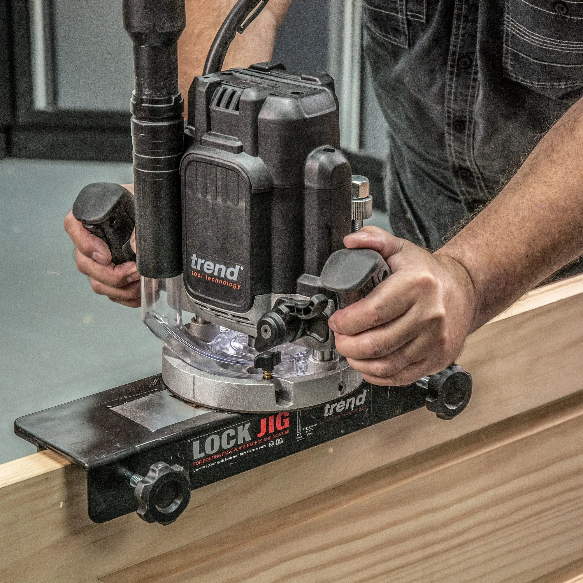 Trend T12EK 1/2 Plunge Router 240V with 35 Piece Set