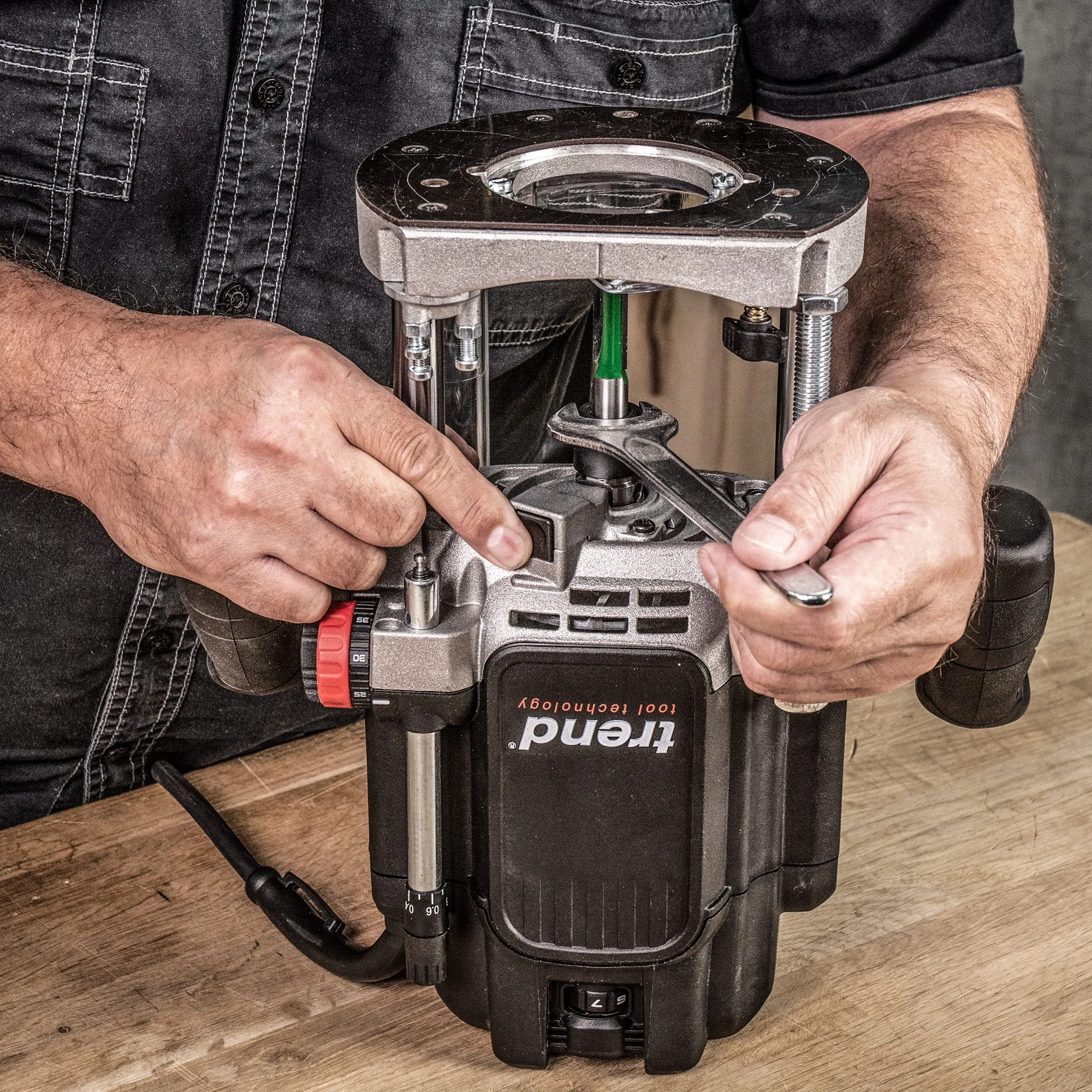 Trend T12EK 1/2 Plunge Router 240V with 35 Piece Set